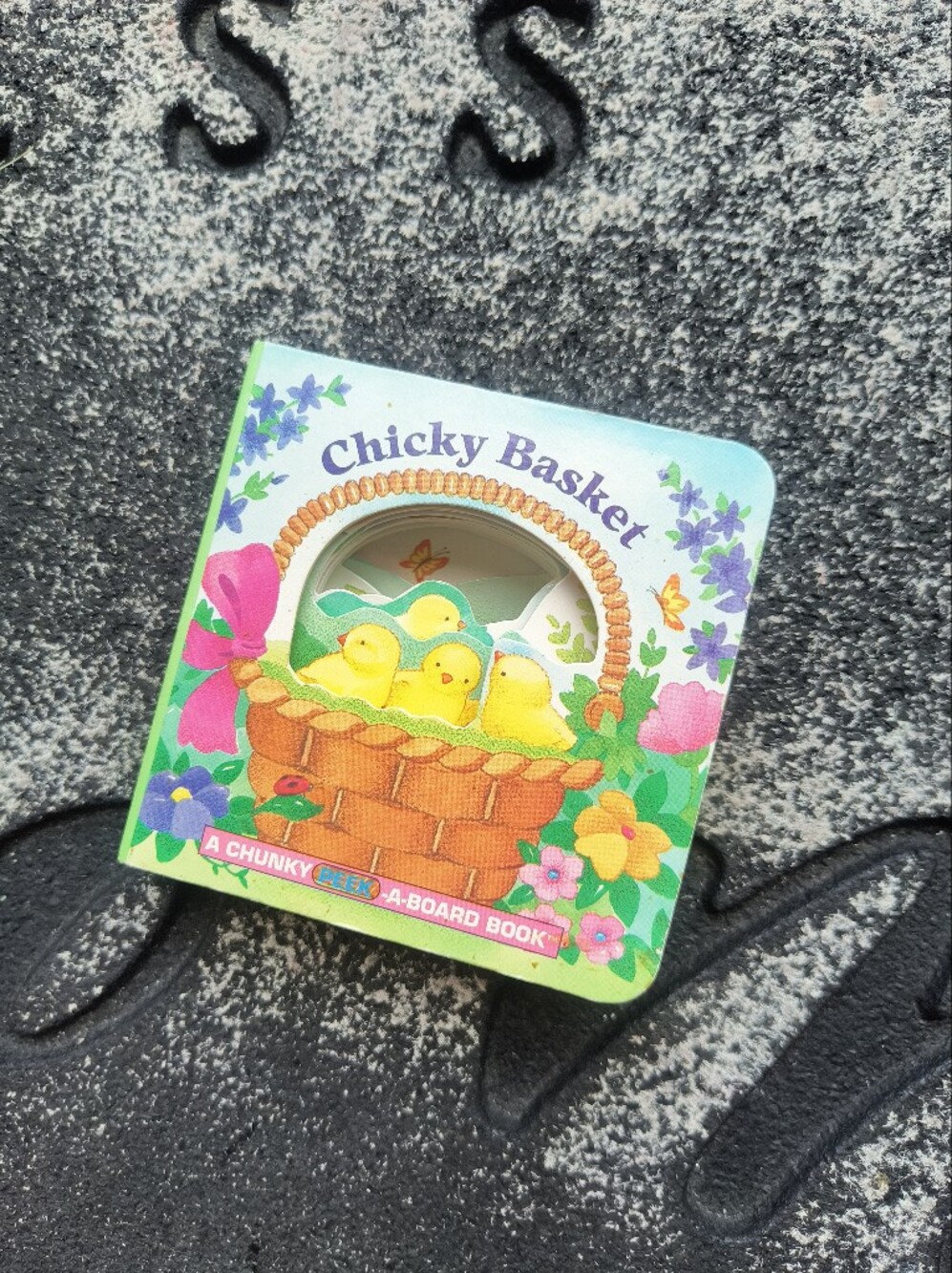 Chicky Basket A Chunky Book Peek A Board 1996 Random House Vintage